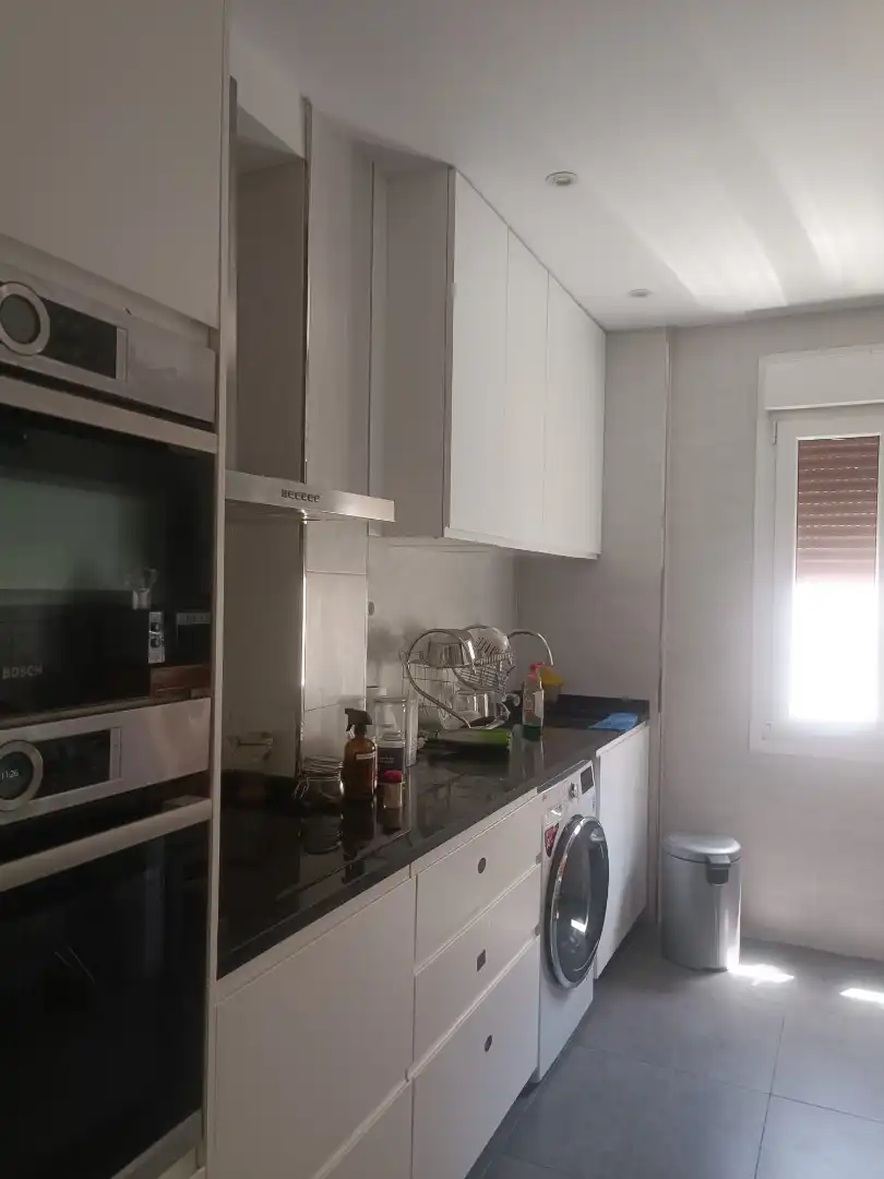 Cuina de Pis de lloguer en Bilbao  amb Aire condicionat, Calefacció i Moblat