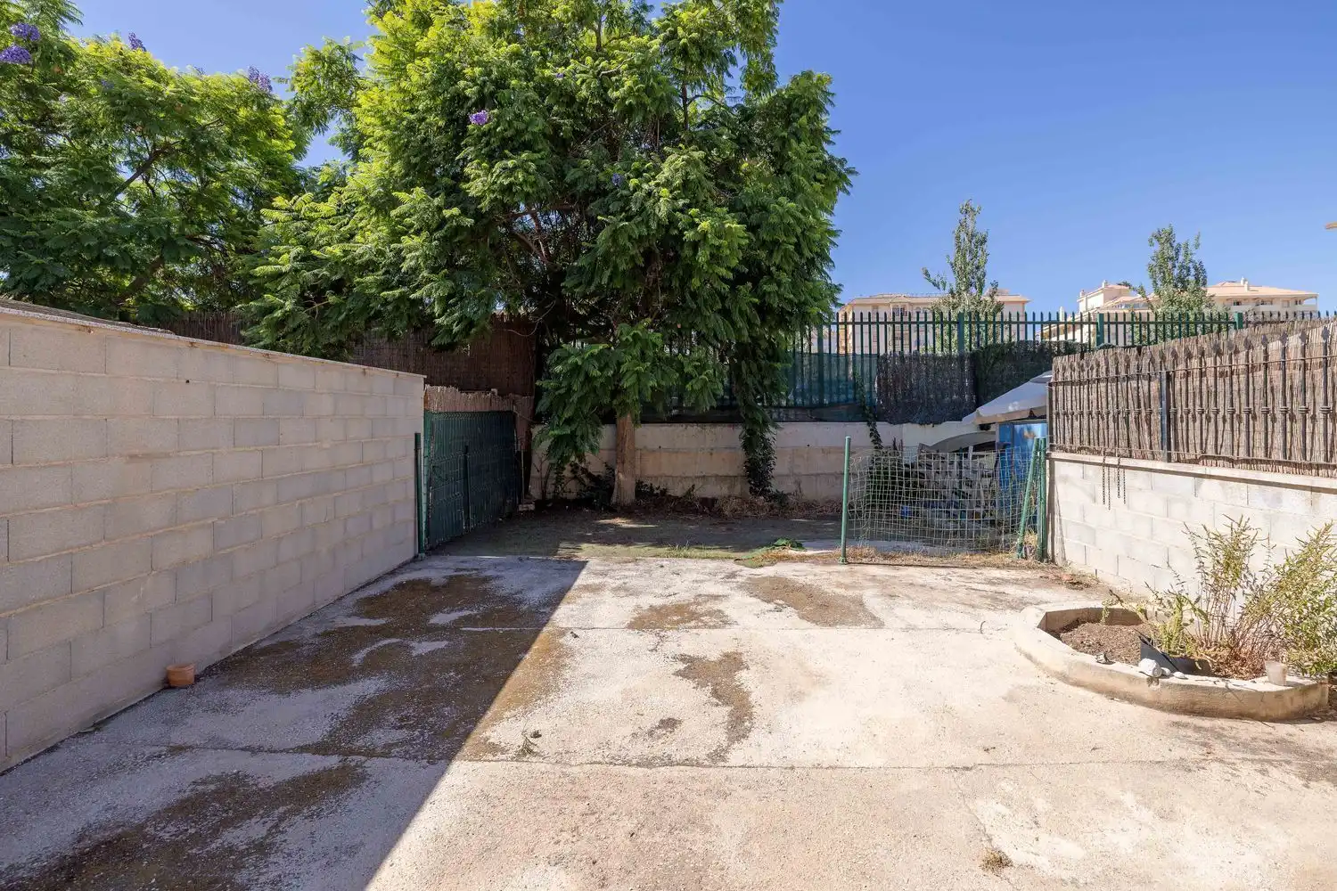 Jardí de Casa adosada en venda en Fuengirola amb Aire condicionat, Terrassa i Traster