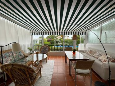 Reihenhaus mit Pool zur Miete in Calle Luis Rodríguez Figueroa
