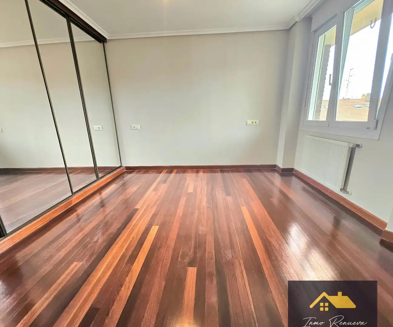 Habitación de Ático en venta en Santurtzi  con Calefacción, Trastero y Balcón