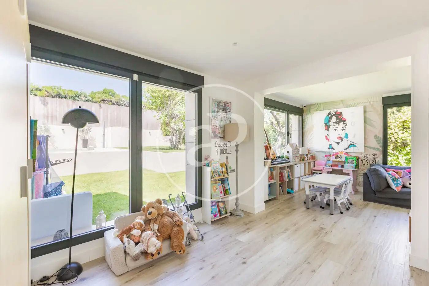 Haus oder Chalet zum Verkauf in Pozuelo de Alarcón mit Klimaanlage, Heizung und Privatgarten