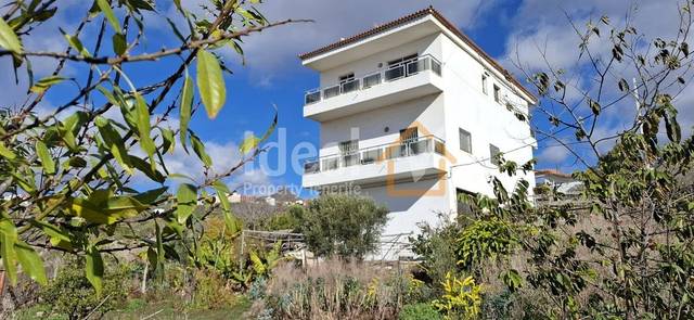 Casa-chalet en Venta en Arona pueblo