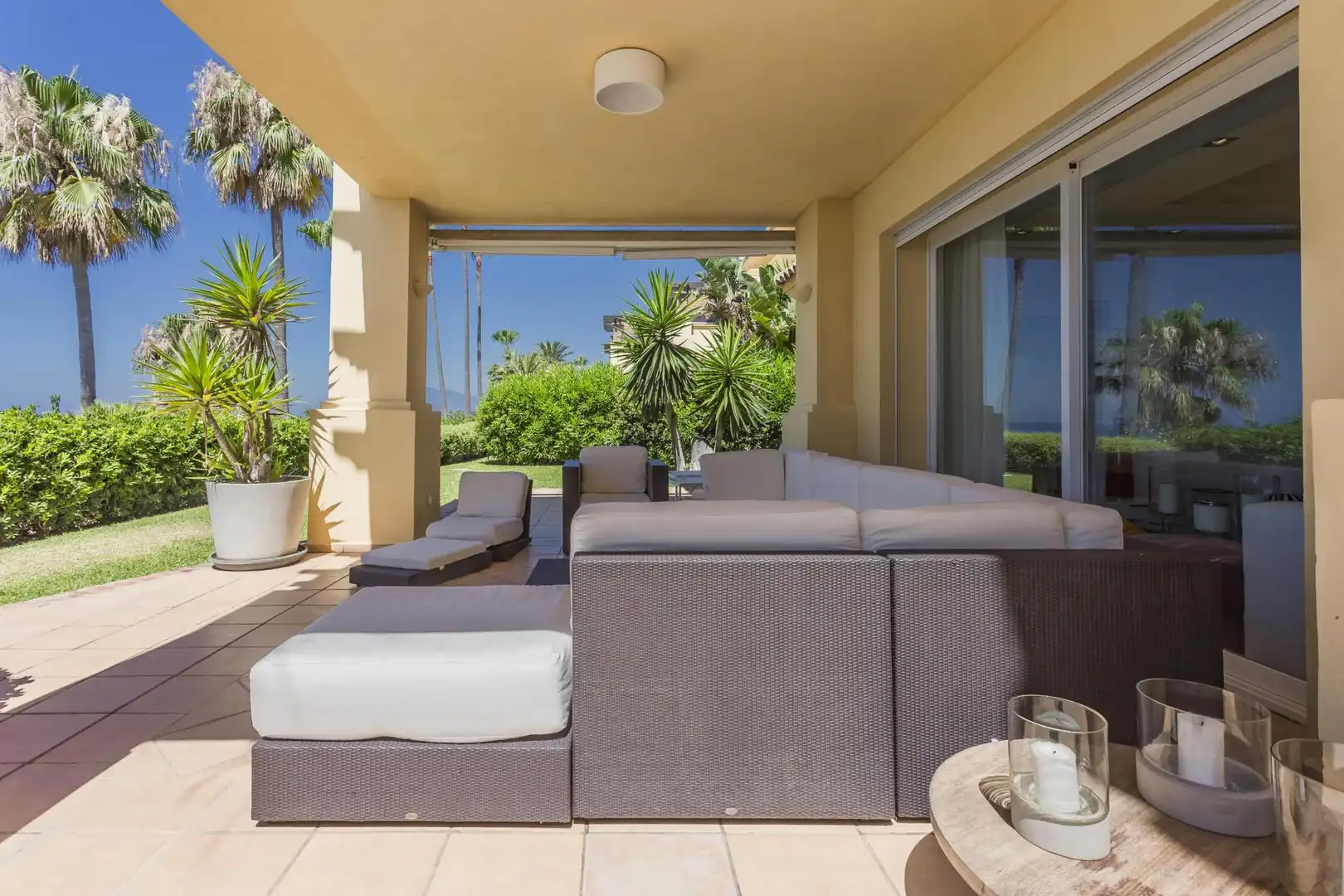 Terrasse von Erdgeschoss zur Miete in Marbella mit Klimaanlage, Heizung und Terrasse