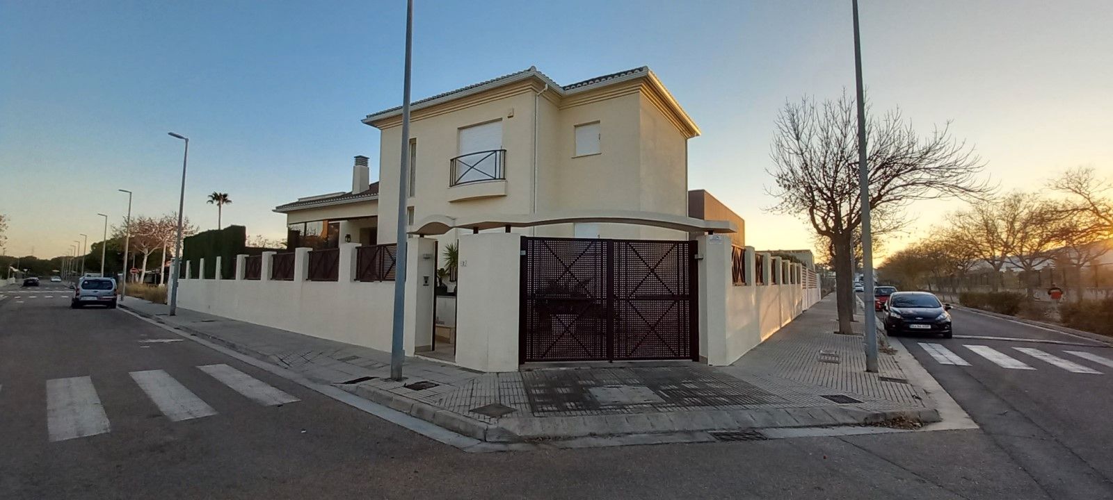 Exterior view of House or chalet for sale in Gandia  with Air Conditioner, Heating and Swimming Pool