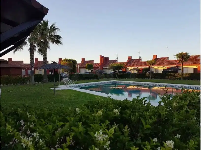 Piscina de Casa adosada en venta en Ayamonte con Calefacción, Terraza y Piscina