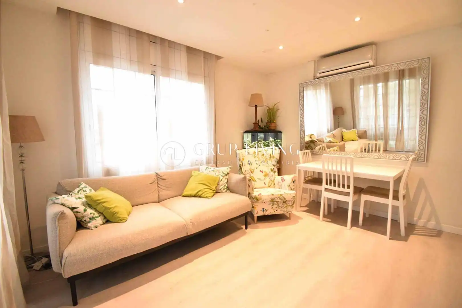 Living room of Flat for sale in Sitges  with Air Conditioner, Heating and Terrace