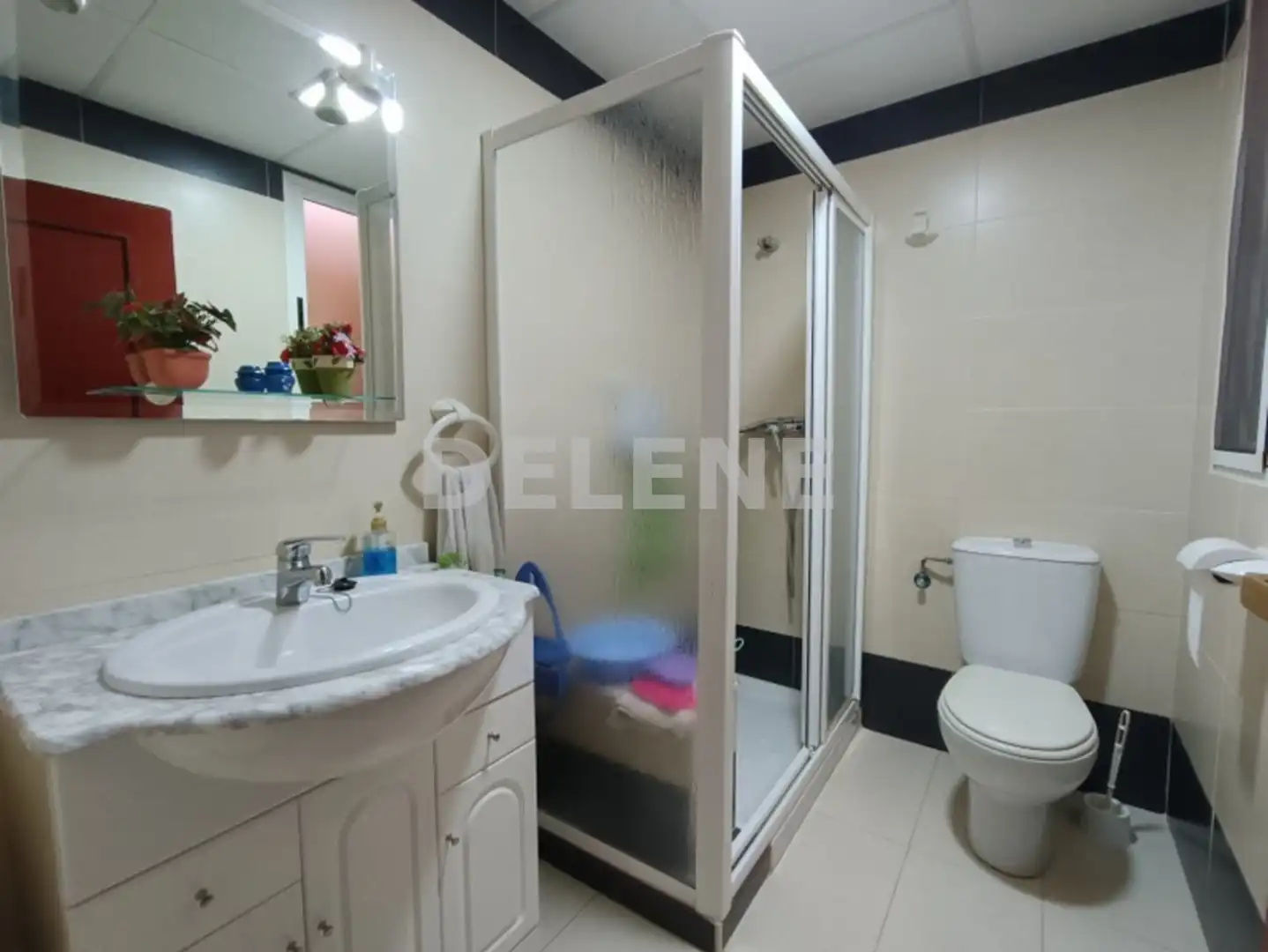 Bathroom of Flat for sale in Hellín  with Air Conditioner, Terrace and Furnished