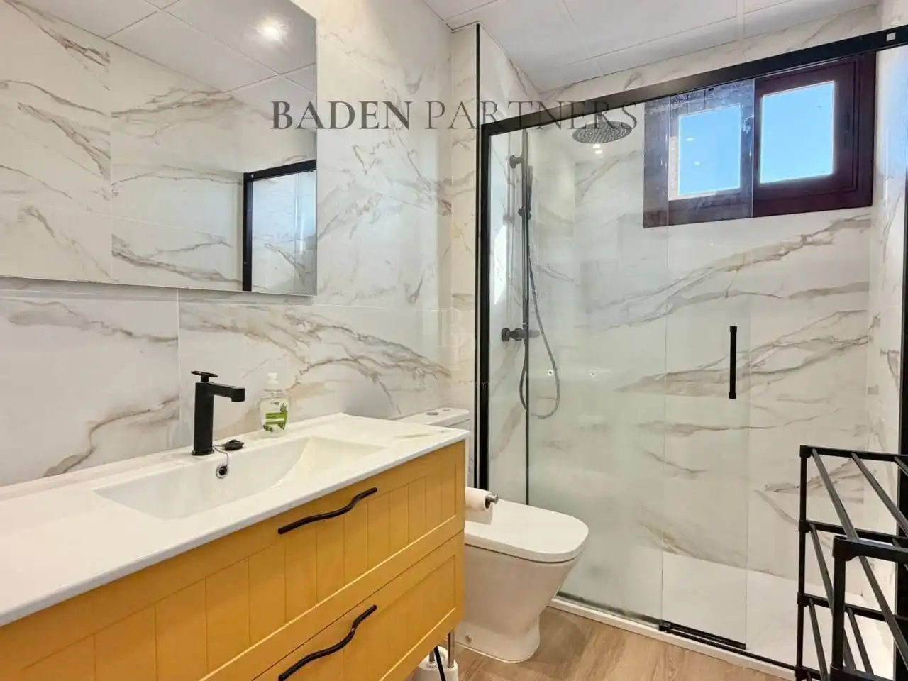 Bathroom of Attic for rent in Vinaròs  with Air Conditioner, Heating and Terrace