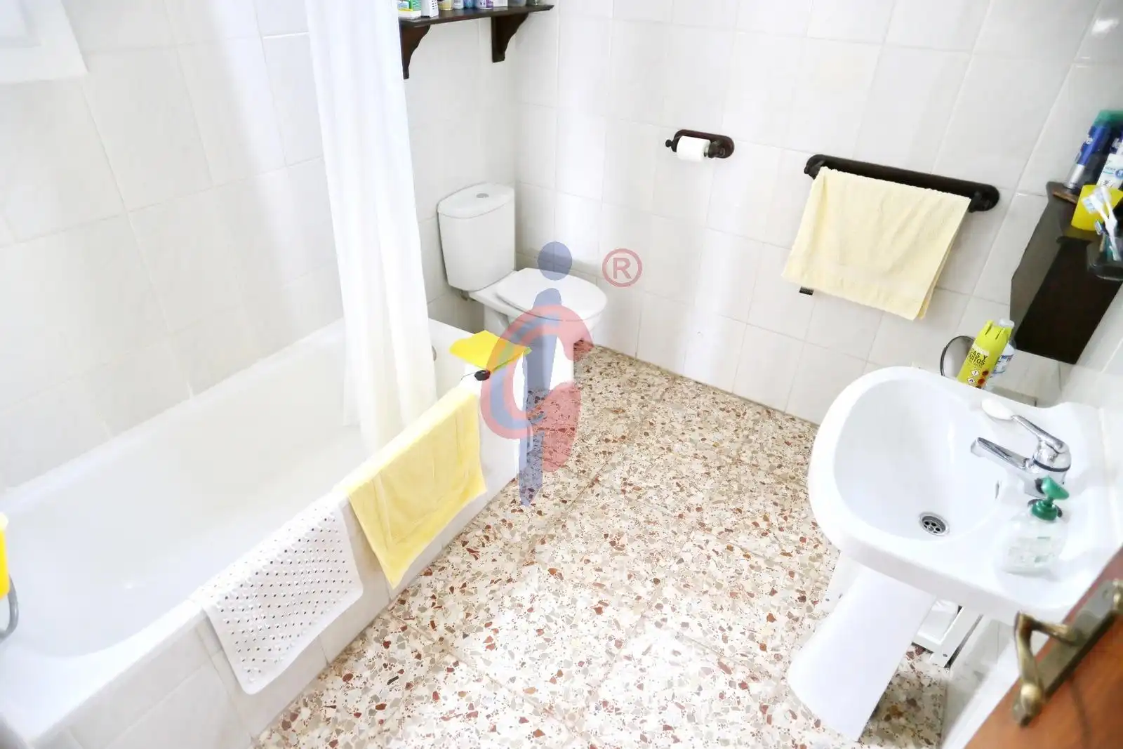 Badezimmer von Haus oder Chalet zum Verkauf in Hondón de las Nieves / El Fondó de les Neus mit Privatgarten, Abstellraum und Schwimmbad