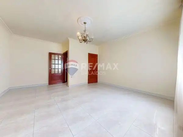 Vista exterior de Casa adosada en venta en Cangas  con Calefacción, Jardín privado y Trastero