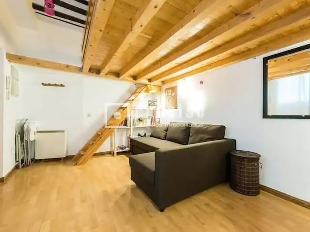 Piso en venta en Madrid con Calefacción, Amueblado y Alarma