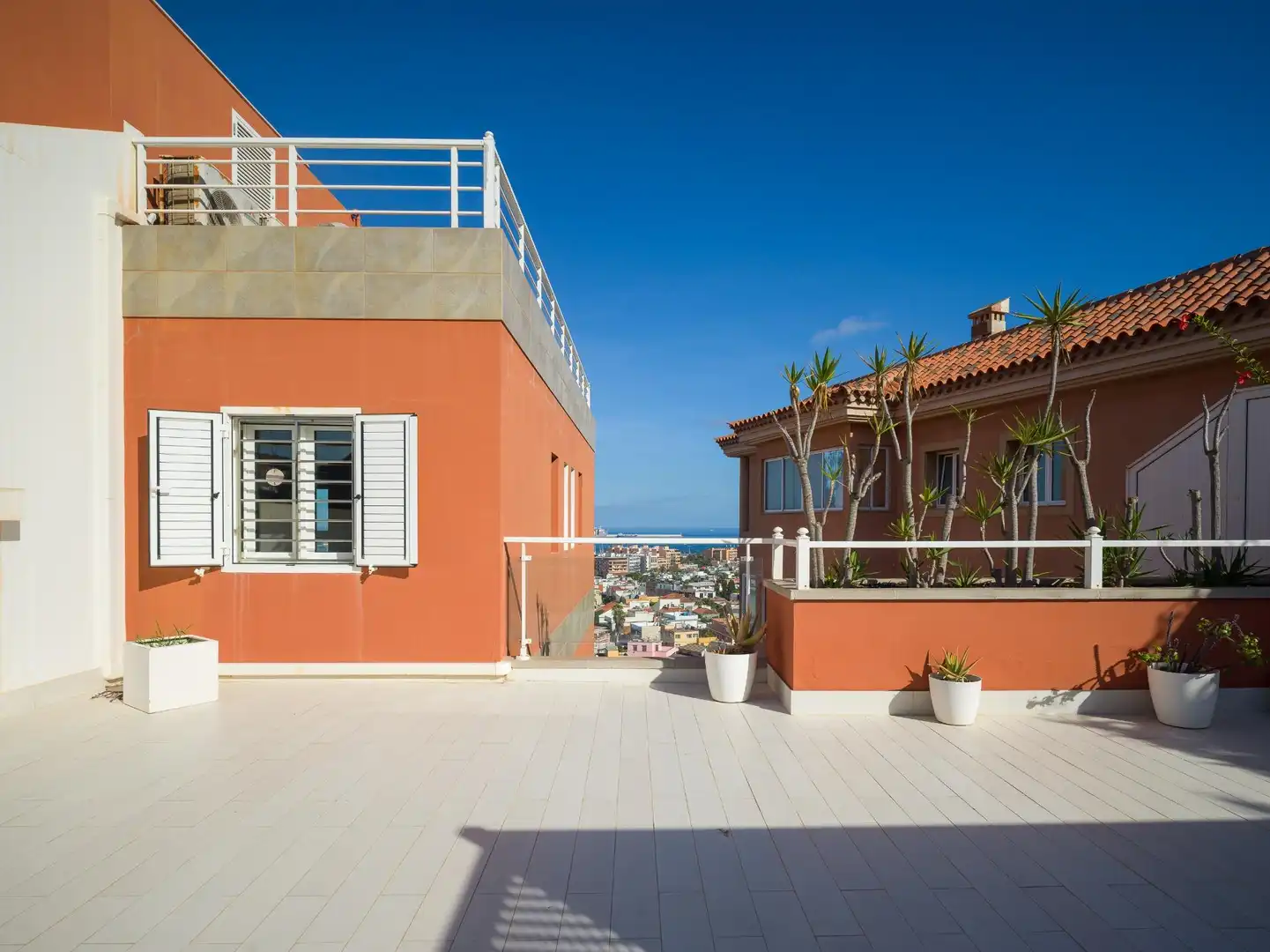 Terrassa de Casa adosada en venda en Las Palmas de Gran Canaria amb Jardí privat, Terrassa i Traster