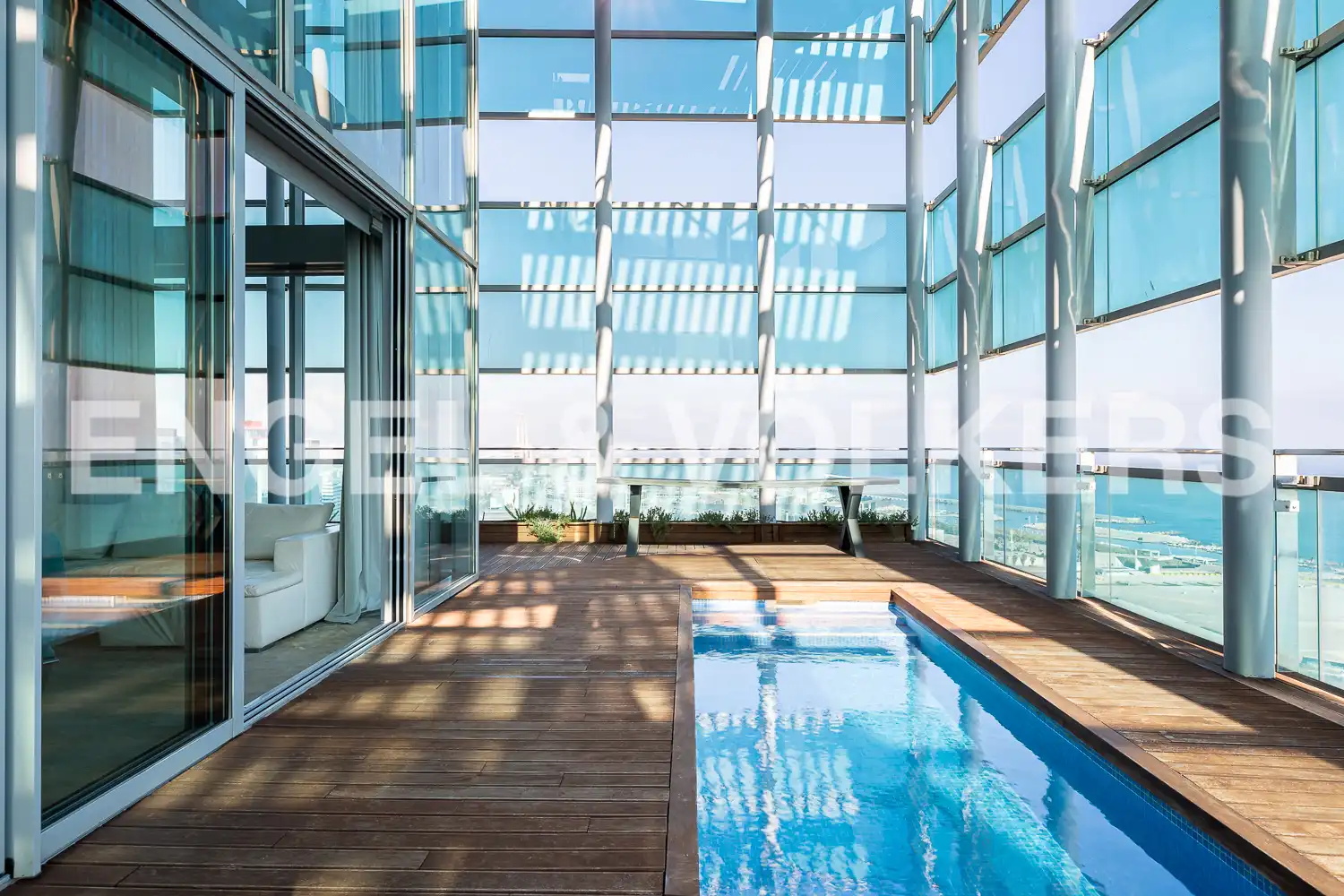 Piscina de Ático de alquiler en Barcelona con Aire acondicionado, Calefacción y Parquet