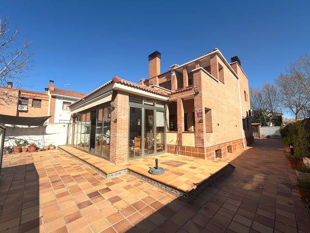 Casa-chalet en Venta en Calle Río Henares en Postas