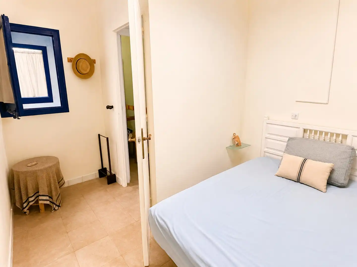 Bedroom of Houses for sale in L'Escala  with Terrace, Furnished and Oven