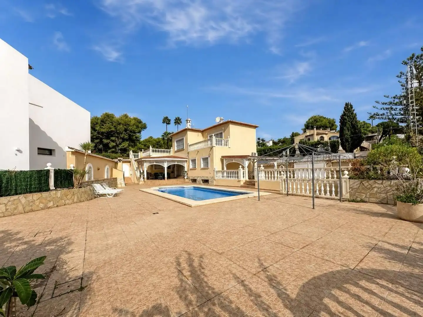 Chalet con terraza en alquiler en La Fustera