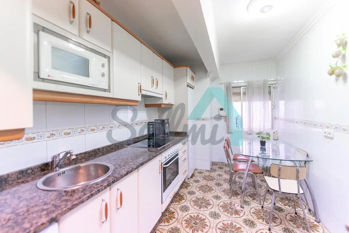 Kitchen of Flat for rent in Avilés  with Terrace and Furnished