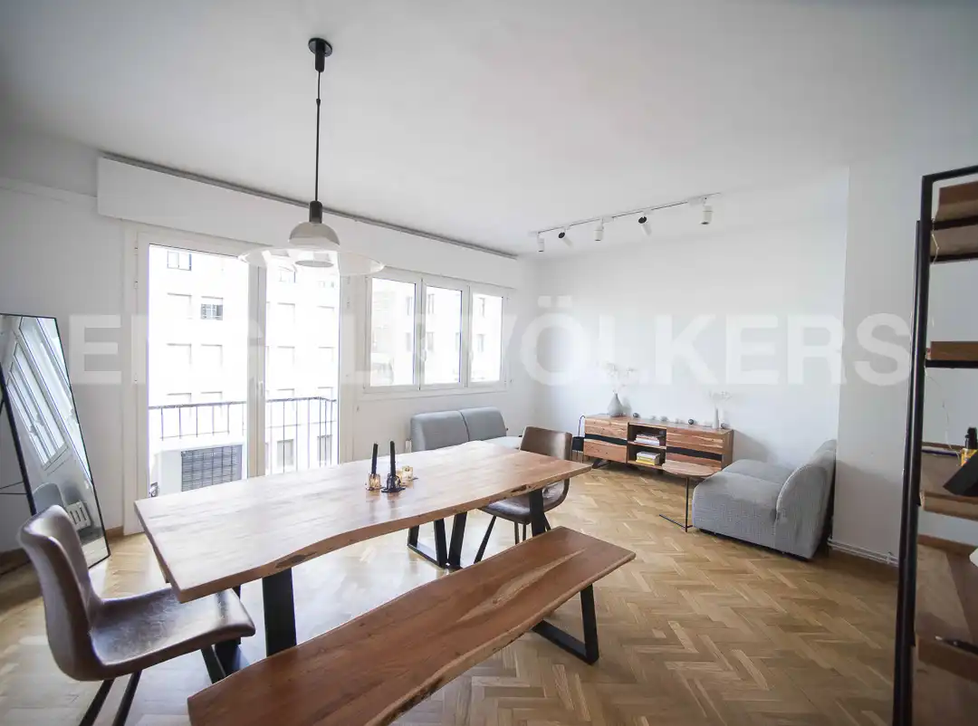 Living room of Flat for rent in Barcelona  with Air Conditioner, Heating and Parquet flooring