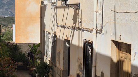 Foto 2 de Casa adosada en venta en Lanjarón, Granada