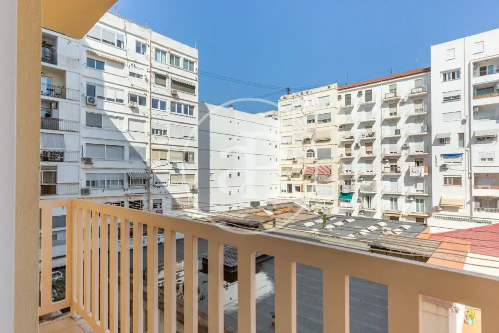 Piso en venta en Av. de Peris i Valero, Russafa
