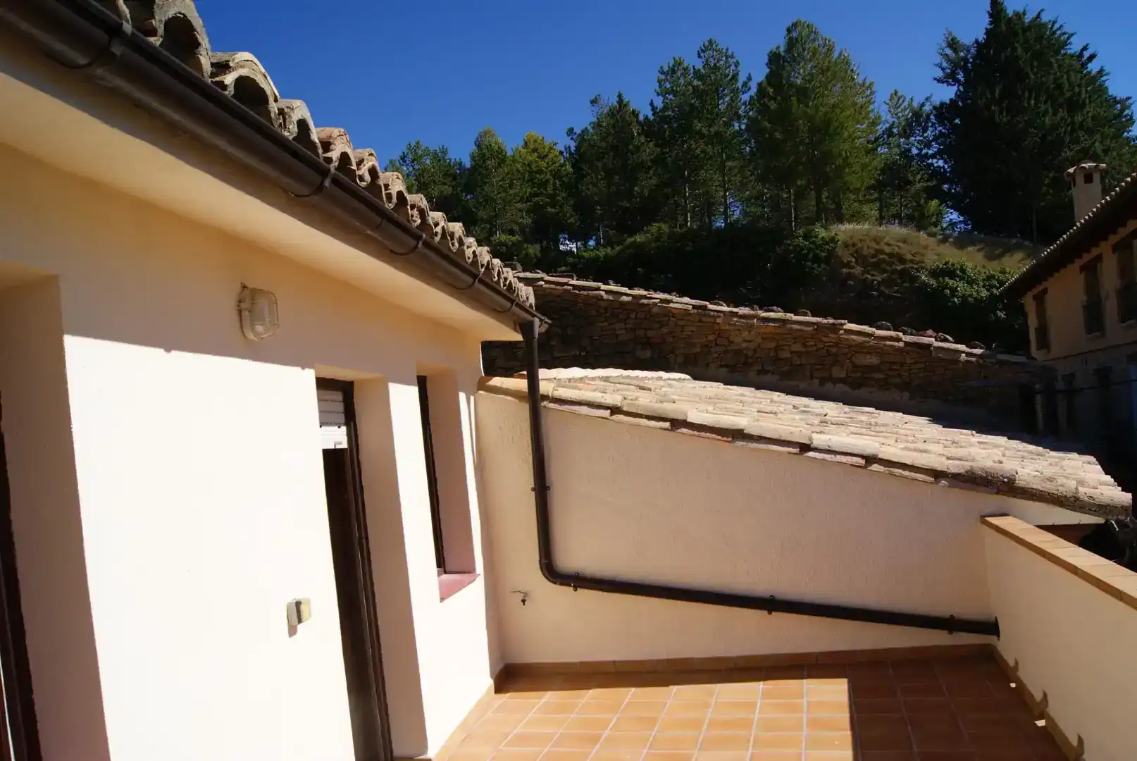 Terrasse von Wohnung zum Verkauf in Biel mit Klimaanlage, Privatgarten und Abstellraum