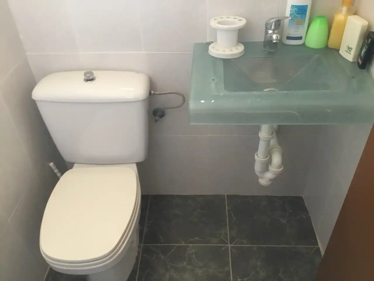 Bany de Casa adosada en venda en Villamayor de los Montes amb Calefacció, Parquet i Moblat