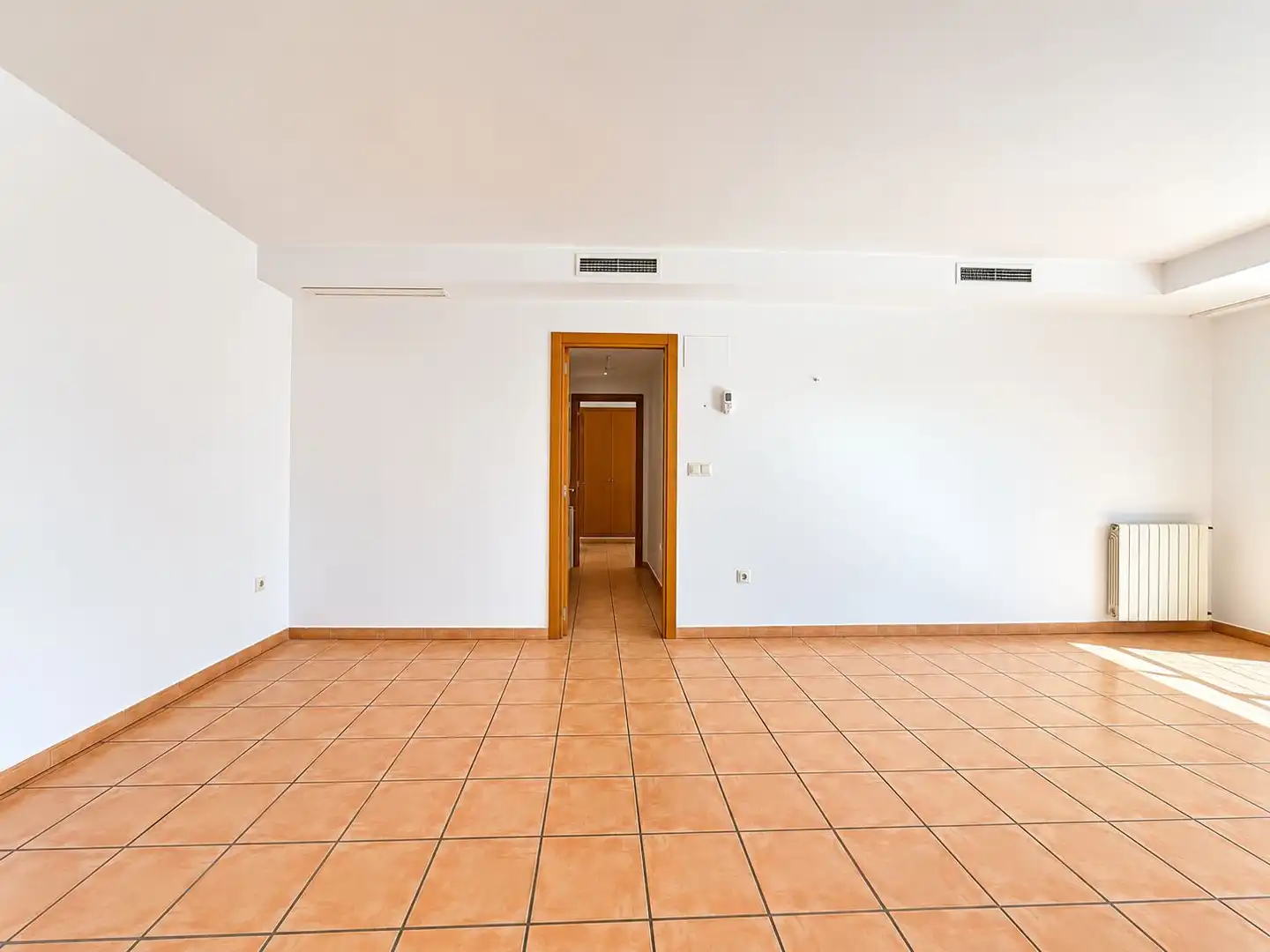 Mini appartamento con terrazza in affitto a Montañar - El Arenal, imagen 4