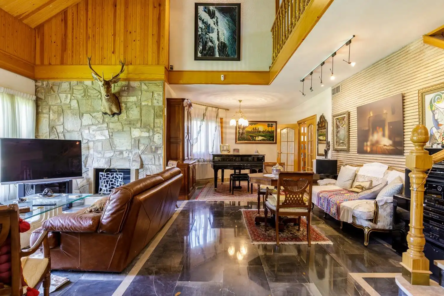 Living room of Houses for sale in Zaragoza  with Air Conditioner, Heating and Private garden