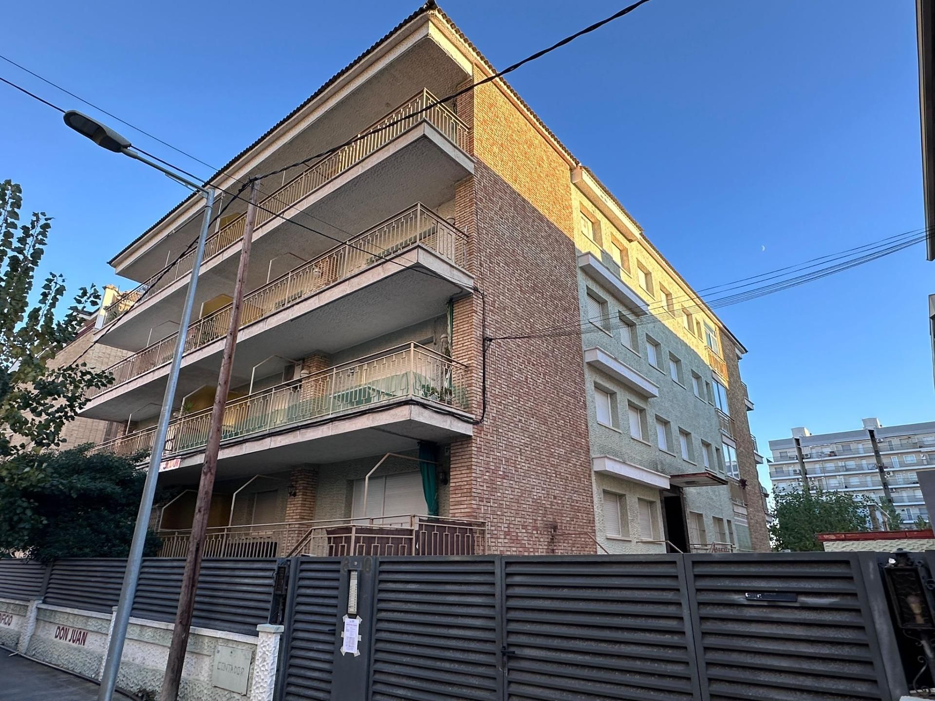 Vista exterior de Planta baixa en venda en Calafell amb Terrassa, Traster i Balcó