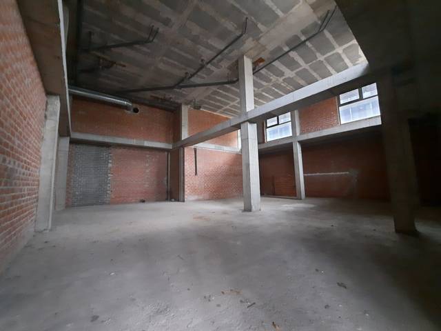 Local comercial en Alquiler en Avenida Camp de Morvedre, 111 en Ciutat del Transport - La Salera