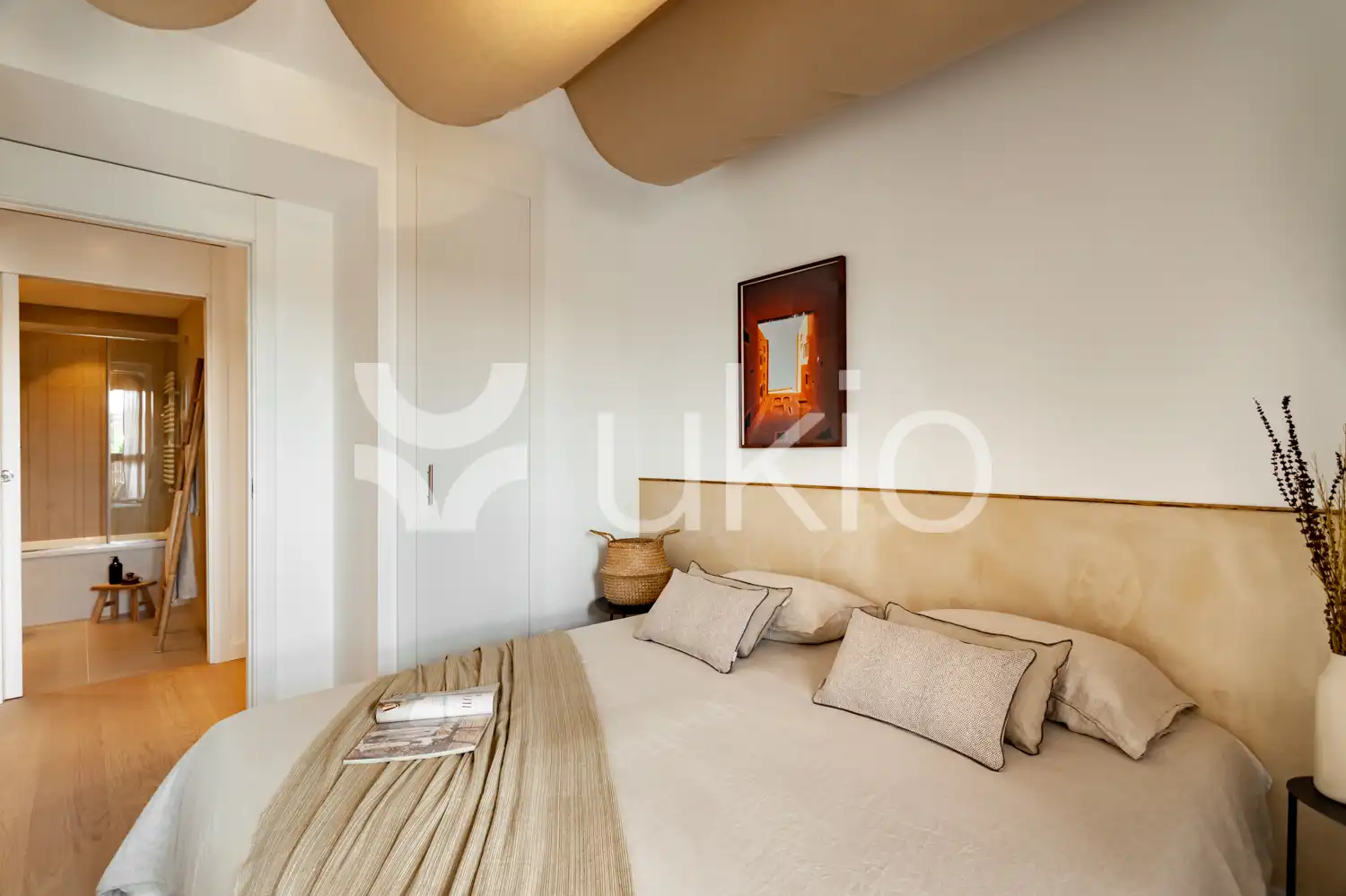 Schlafzimmer von Wohnungen zur Miete in Barcelona mit Klimaanlage, Terrasse und Möbliert
