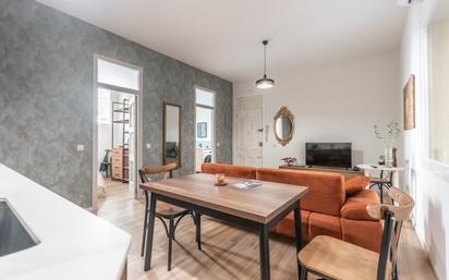 Living room of Flat for sale in  Madrid Capital