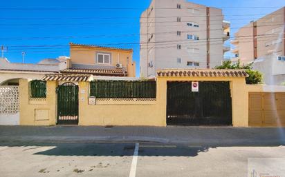 Exterior view of House or chalet for sale in Torrevieja  with Air Conditioner
