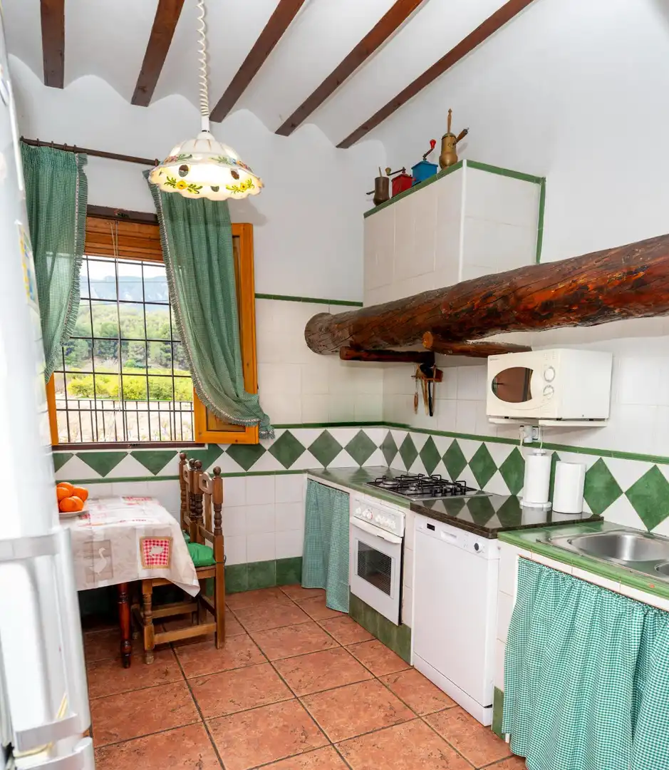 Cuina de Casa o xalet en venda en Blanca amb Terrassa, Piscina i Moblat