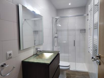 Bathroom of Flat for sale in Torelló  with Heating, Terrace and Storage room
