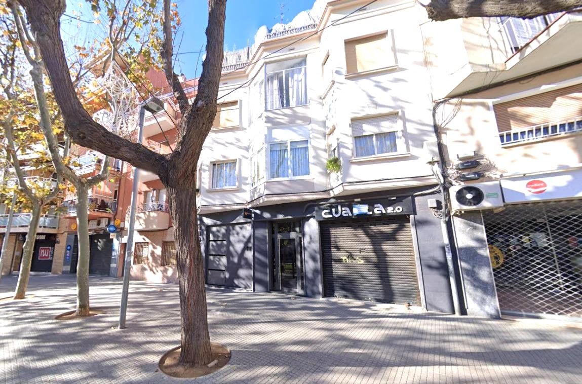 Vista exterior de Apartament en venda en Cornellà de Llobregat