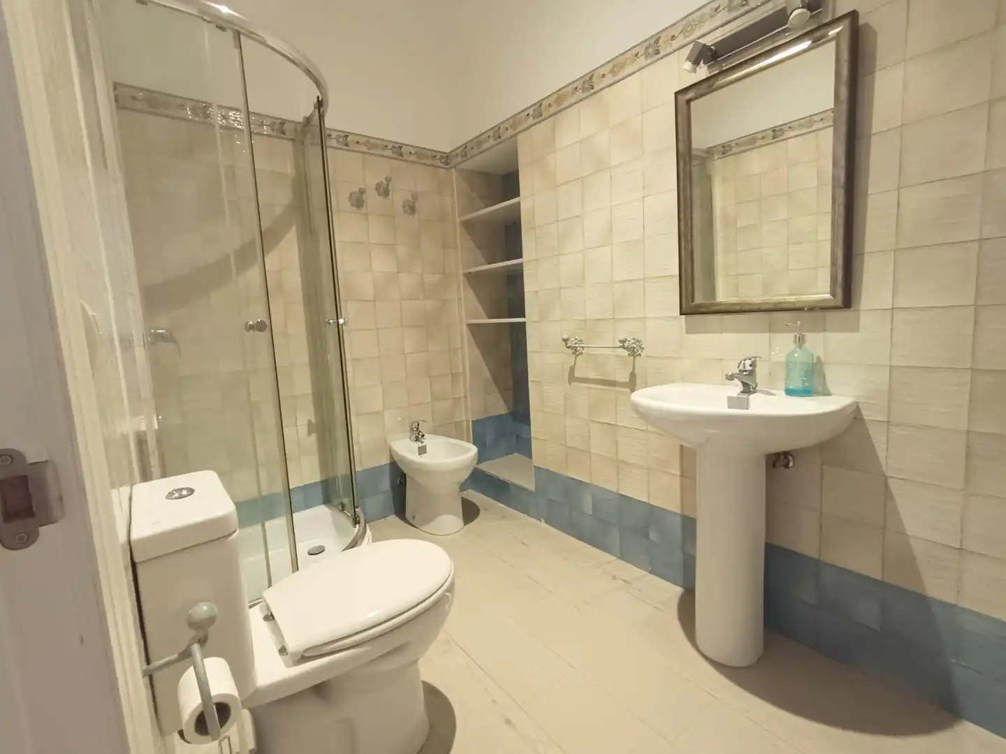 Bathroom of Flat for rent in Córdoba  with Heating and Storage room