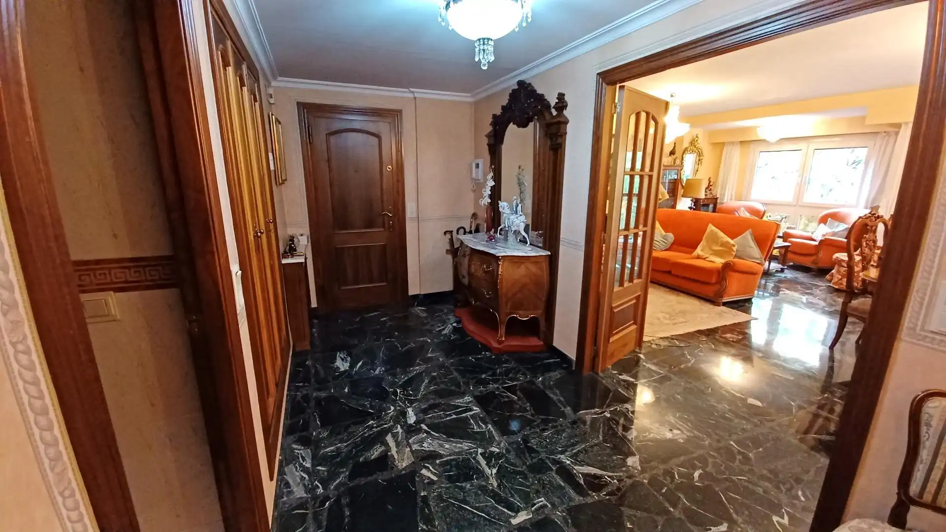 Piso con ascensor en venta en Extramurs, imagen 2