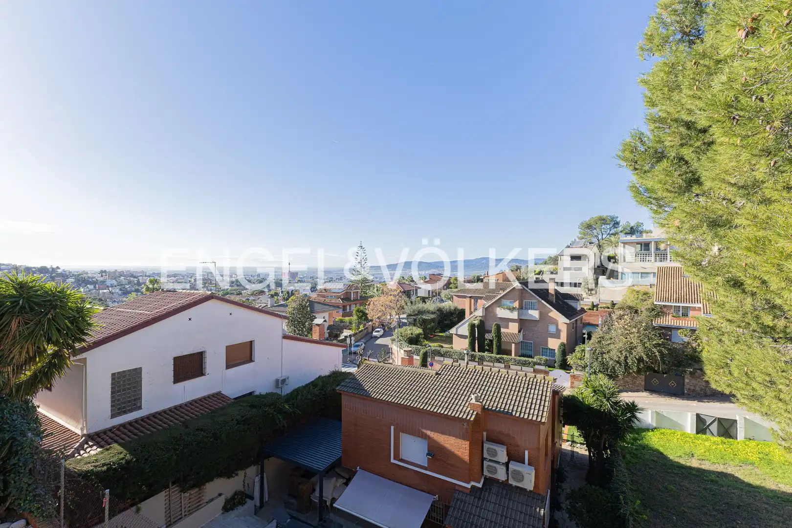 Vista exterior de Casa o chalet en venta en Sant Just Desvern con Aire acondicionado, Calefacción y Jardín privado