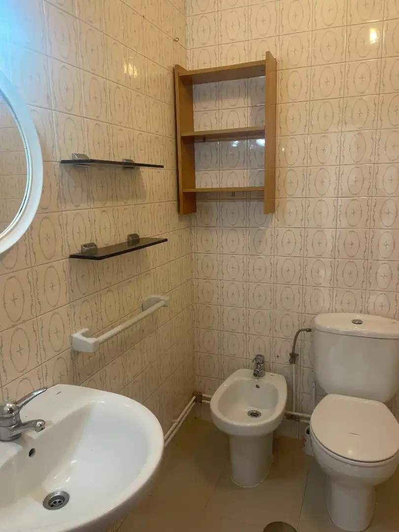 Bathroom of Flat for sale in Santiago de Compostela 