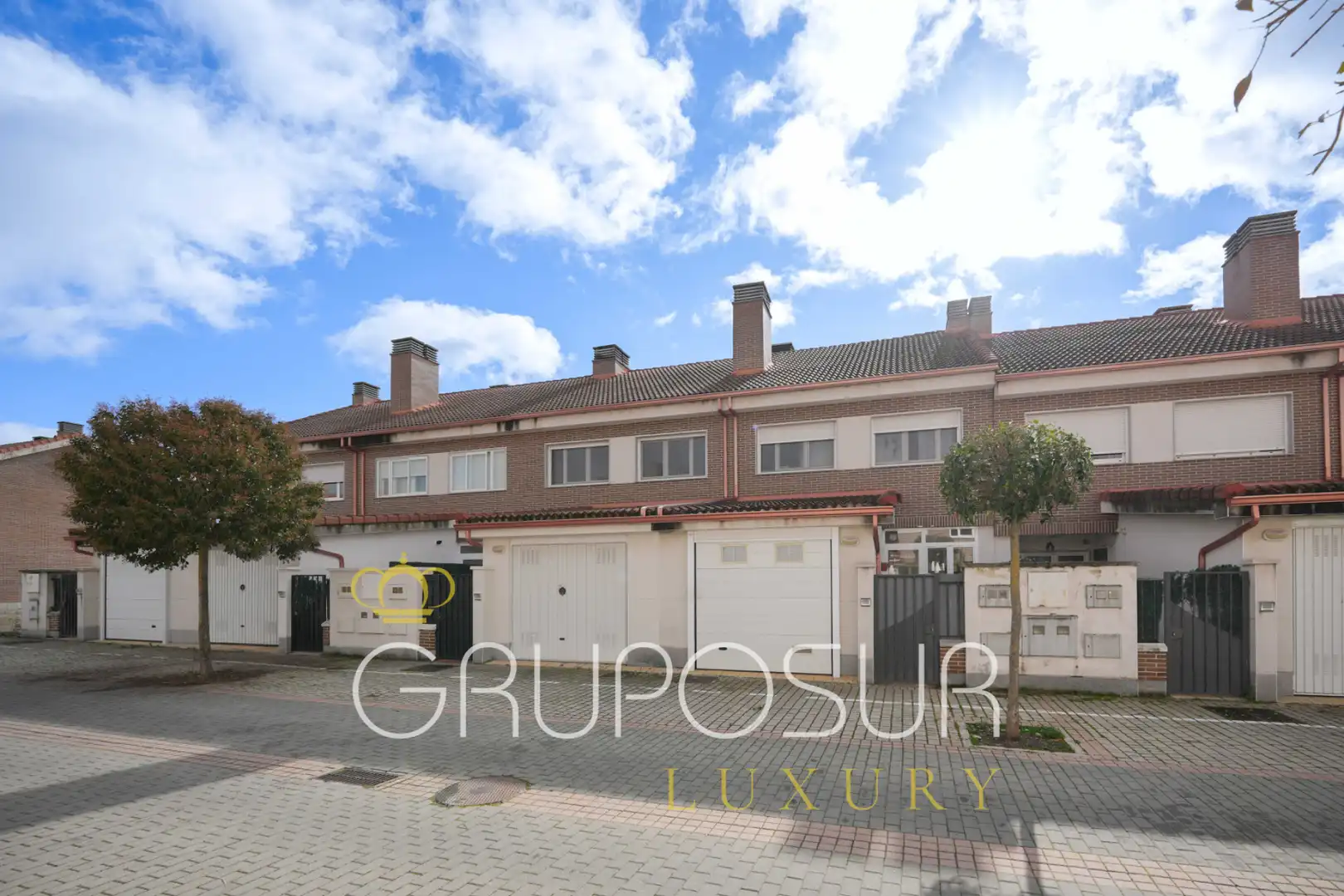 Vista exterior de Casa adosada en venta en Boecillo con Calefacción, Jardín privado y Parquet