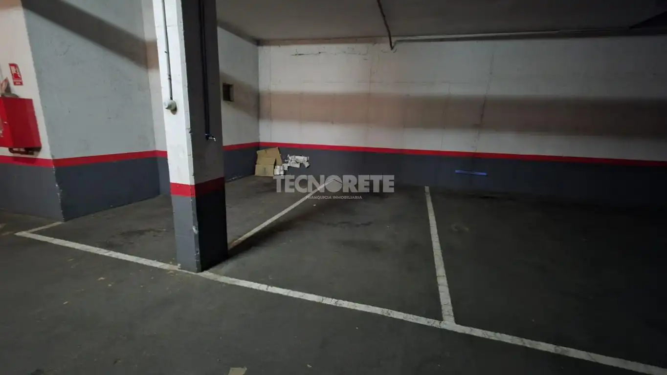 Parking de Piso en venta en Guadalajara con Calefacción y Terraza