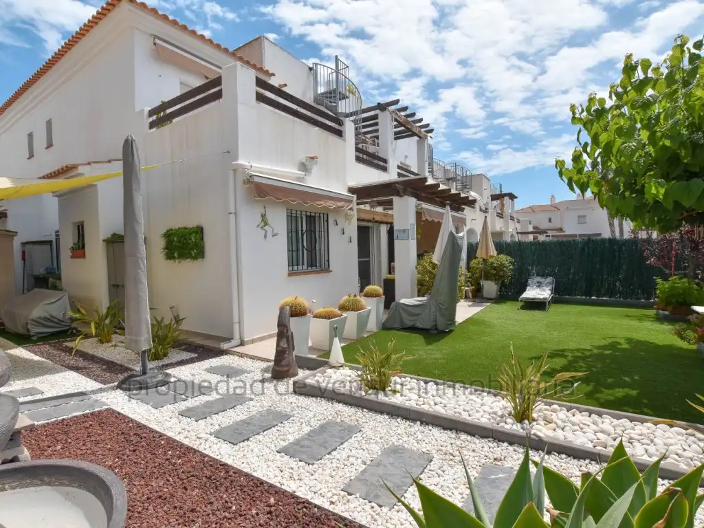 Apartment mit Pool zum Verkauf in Las Salinas