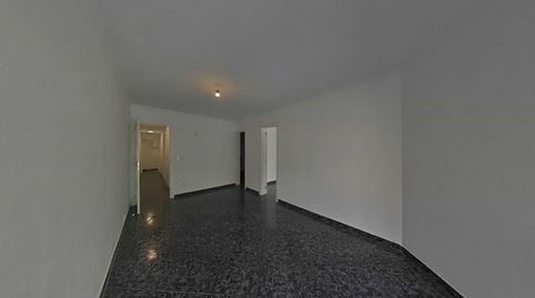 Foto 4 de Piso en venta en Ps Salzareda, Riu Sud, Santa Coloma de Gramenet