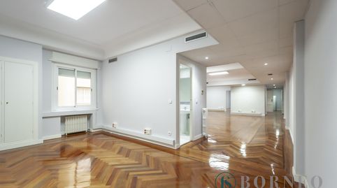 Foto 4 von Büro zur Miete in Almagro, Madrid Capital