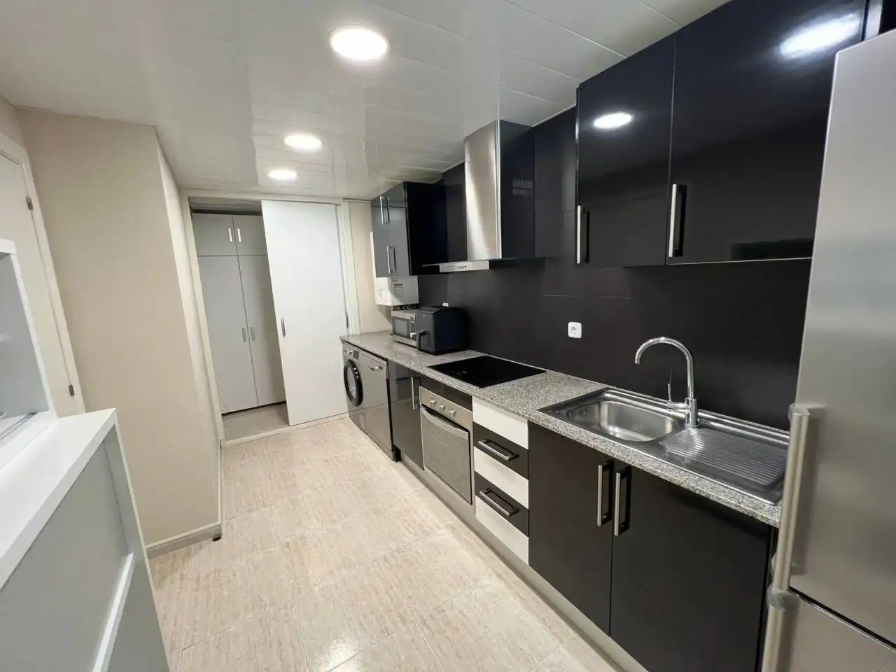 Cuina de Pis de lloguer en Cubelles amb Aire condicionat, Calefacció i Terrassa