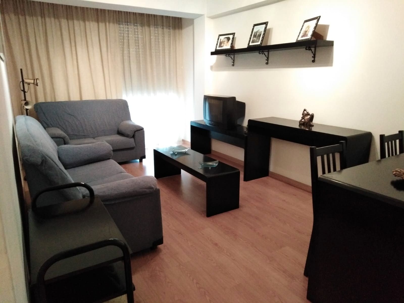 Sala d'estar de Pis de lloguer en Cuenca Capital amb Calefacció i Moblat