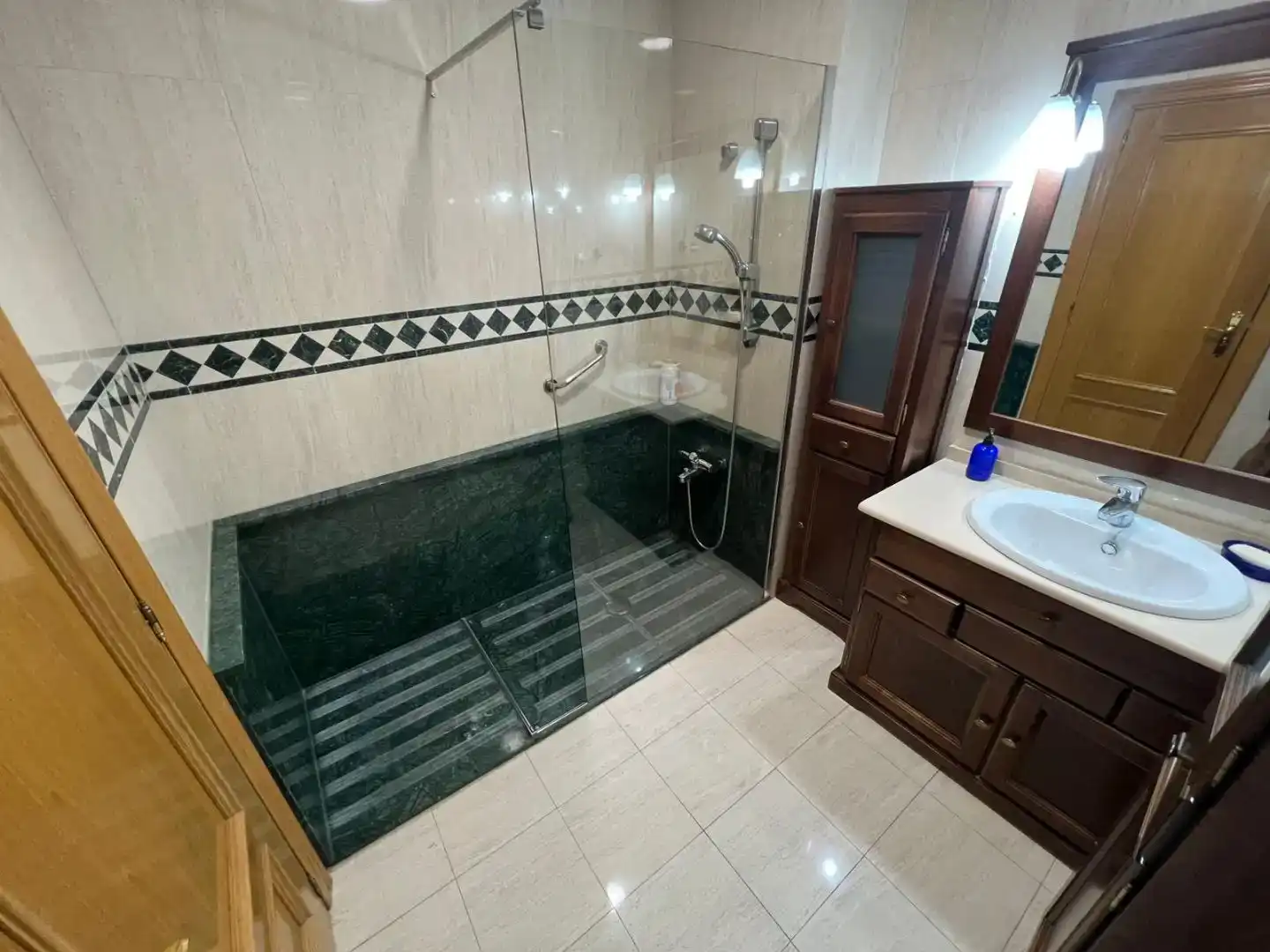 Badezimmer von Wohnung zur Miete in San Pablo - San Nicolás