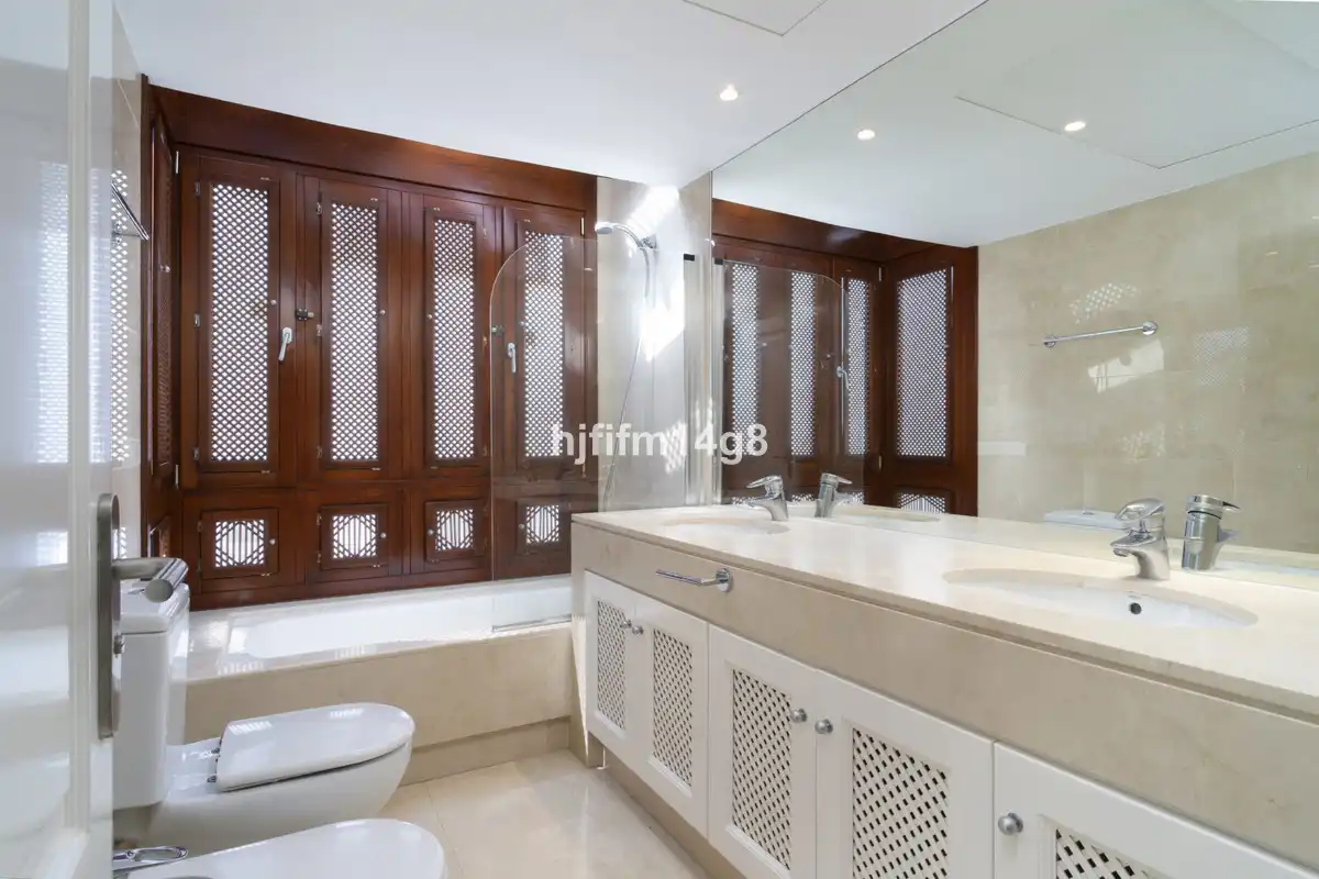 Piso con ascensor en venta en Nueva Andalucía, imagen 17