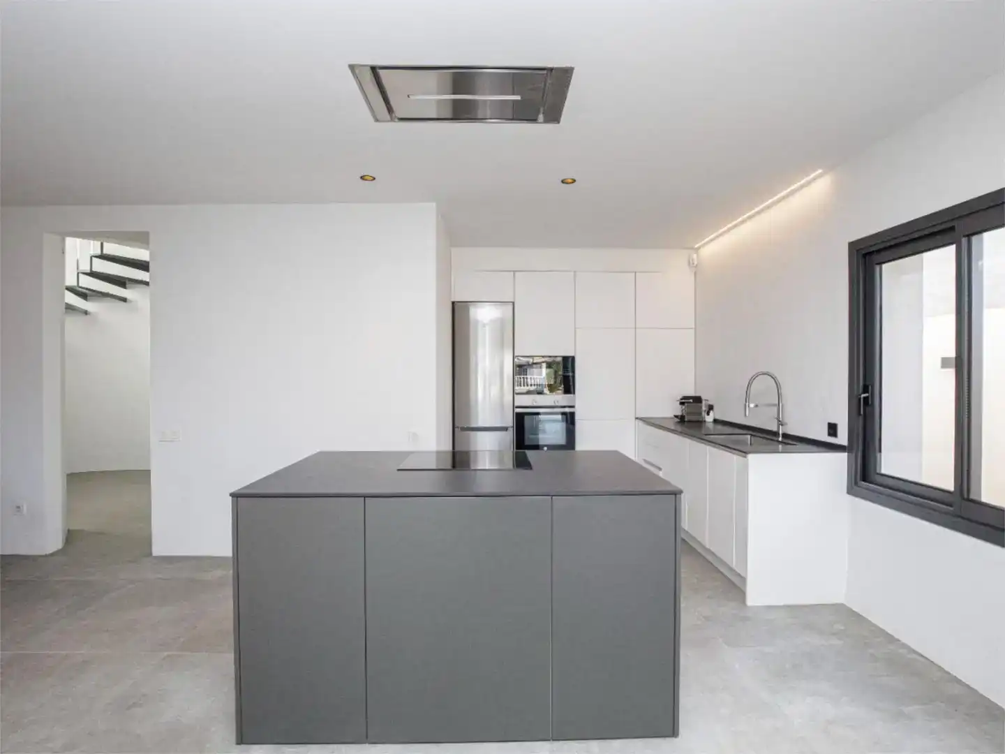 Kitchen of Houses for sale in Empuriabrava  with Air Conditioner, Swimming Pool and Balcony